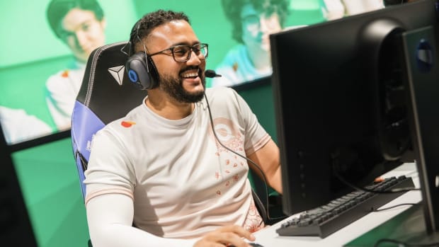 Aphromoo playing for Flyquest in LCS